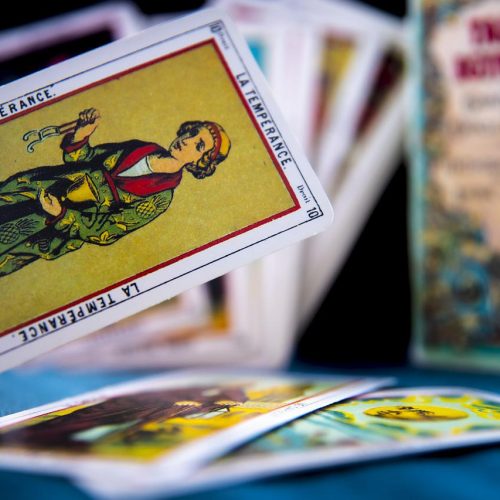 tarot-g94bb0ce18_1280